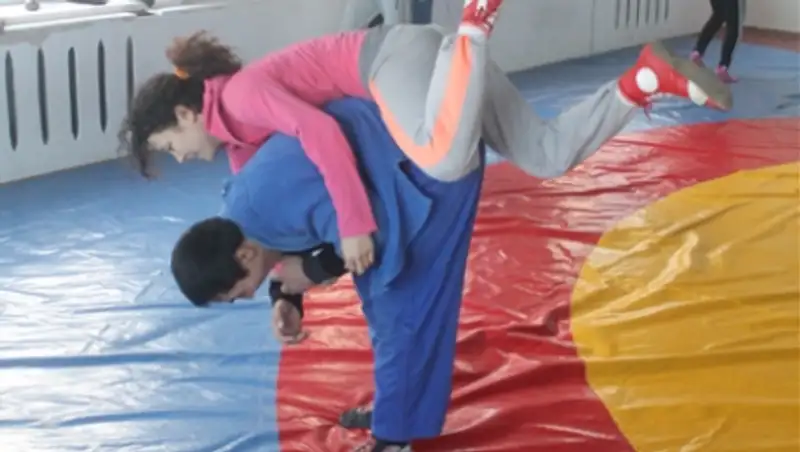 В Шымкенте сборная РК по борьбе на поясах готовится к чемпионату мира