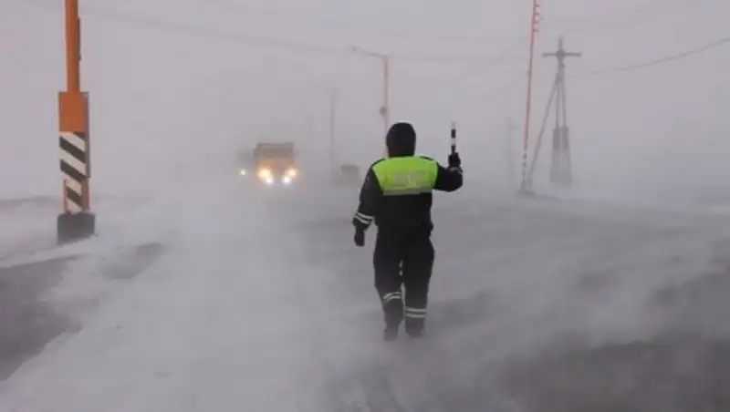Участки дорог перекрыты в четырех областях Казахстана