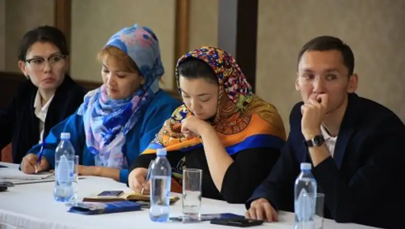 Казахстанских теологов учат работать с последователями деструктивных религиозных течений