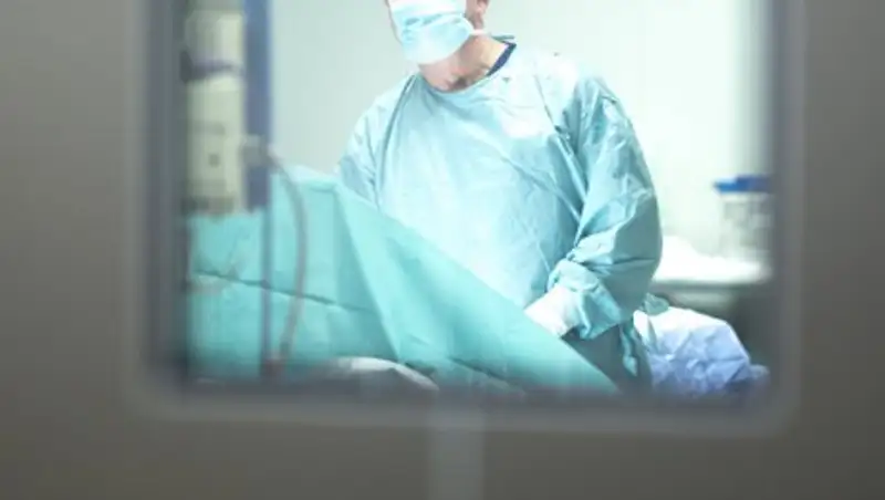 В Якутии уволили врача, избившего пациентку