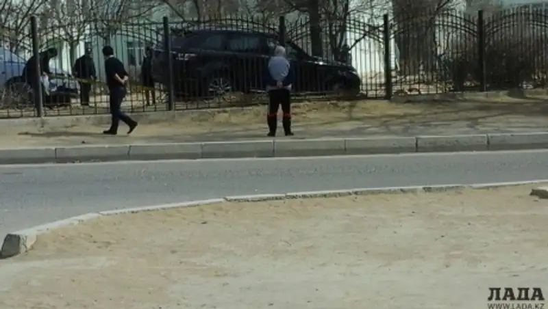 В Актау женщина-водитель протаранила забор детского сада