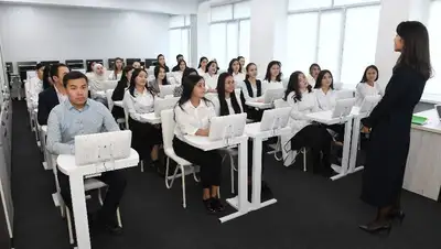 утвержден перечень олимпиад и конкурсов, победители которых поступают на грант, фото - Новости Zakon.kz от 26.07.2022 12:31