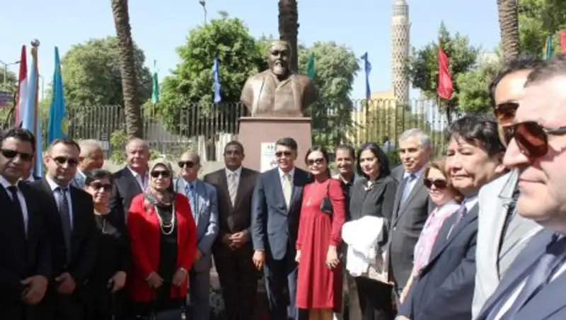 В Каире открыли памятник Абаю