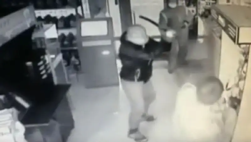 Под Петропавловском ограбили автозаправочную станцию