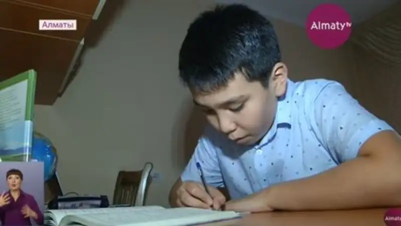 12-летнему алматинскому вундеркинду вручили специальный грант