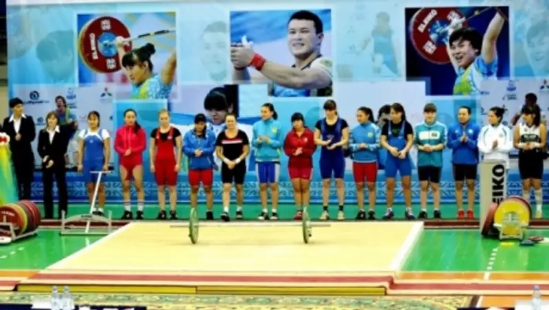 Казахстанские штангисты соревновались за звание чемпиона страны