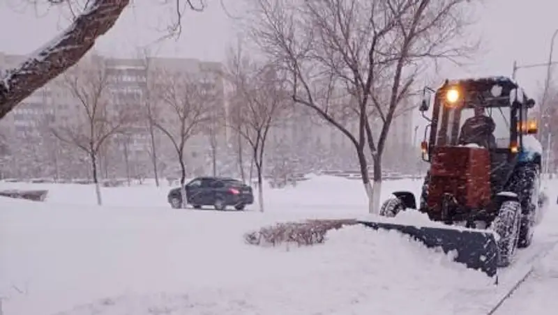 В Караганде за сутки выпала месячная норма снега. Фото