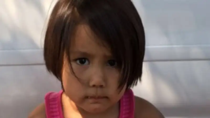 В Алматы нашлась мать 4-х летней потеряшки Аружан