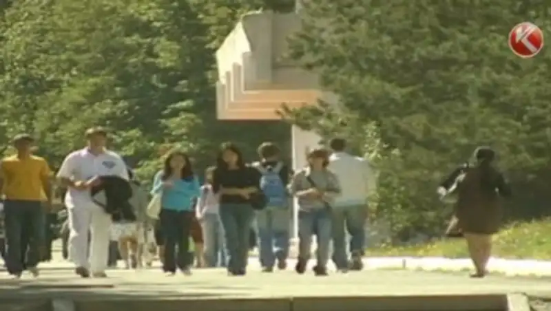 Выпускники алматинских вузов отказываются возвращаться домой