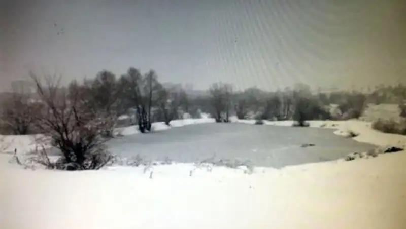 Провалившийся под лед рыбак погиб в ВКО