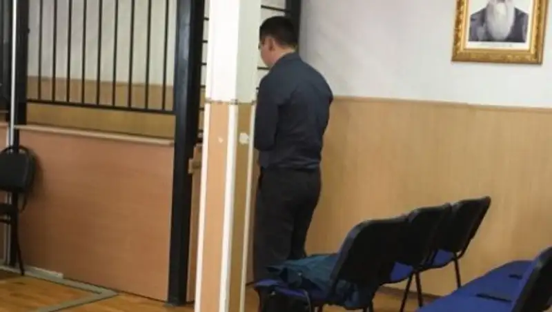 Жителя Актобе судят за присвоение денег 103 военнослужащих