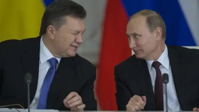 Путин назвал тяжелыми последствия отказа Януковича от применения оружия в Киеве