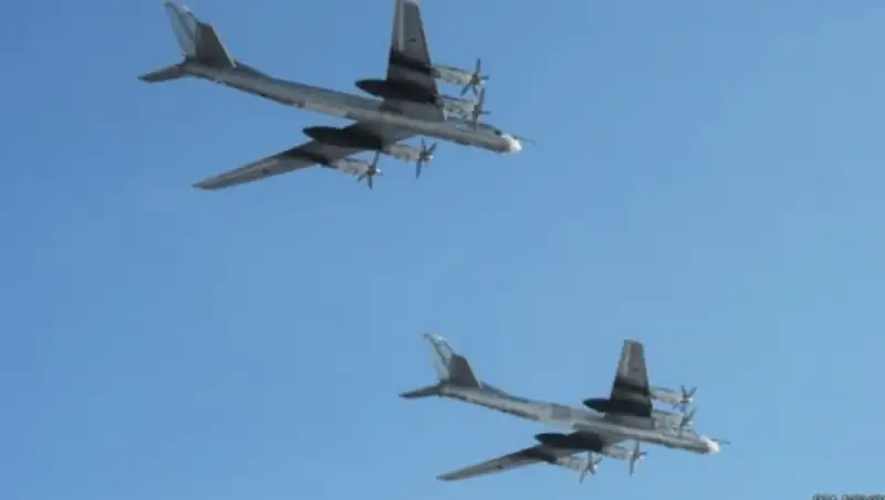 РФ назвала полет бомбардировщиков над Ла-Маншем рутинным