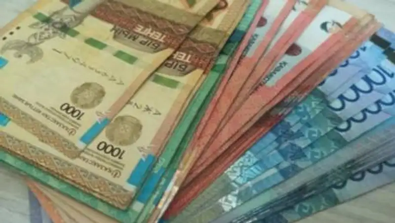 В Казахстане изменены ставки сбора за выдачу разрешения на привлечение на работу иностранцев