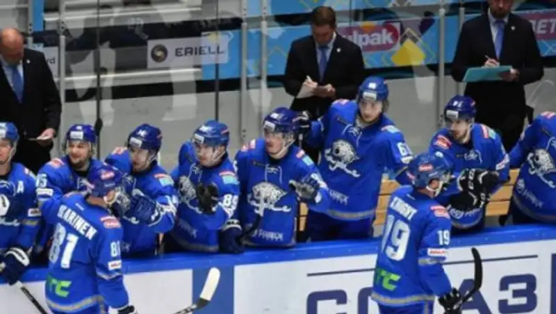 "Барыс" разгромил "Северсталь" в матче с хет-триком