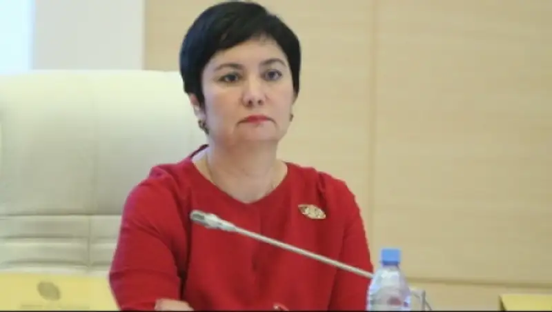 С 2015 года будут выплачиваться пособия по усыновлению - Г.Абдыкаликова