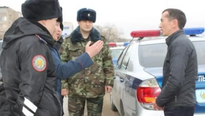 В Актау провели рейд по выявлению водителей, не пропускающих спецтранспорт