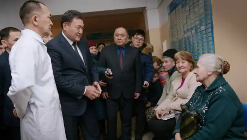 Бакауов проверил качество медицинских услуг в приватизированных поликлиниках