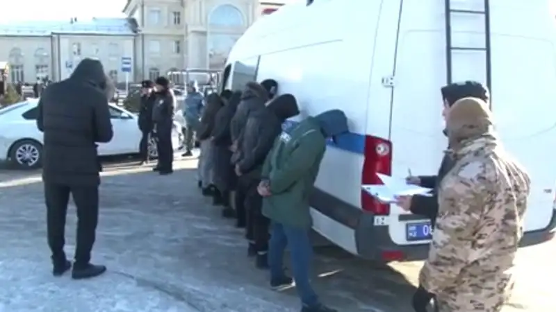 17 человек задержали в Караганде за хулиганство