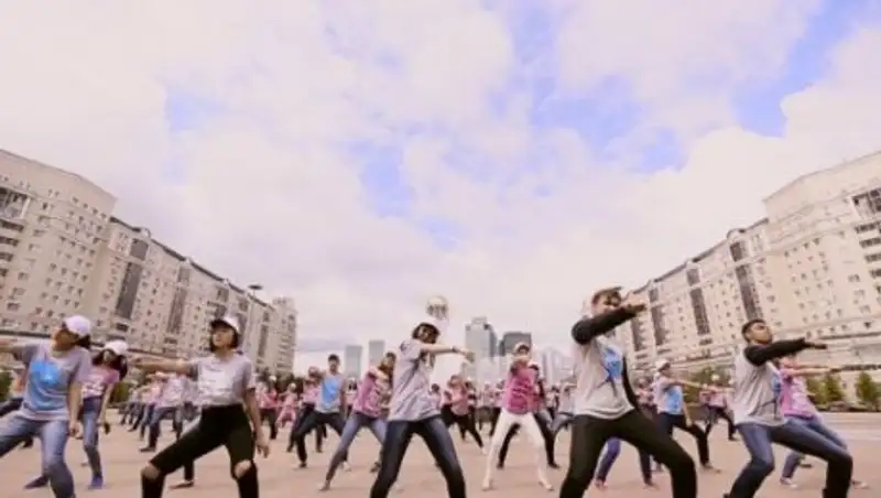 Казахстанская молодежь: прагматичная, циничная, динамичная