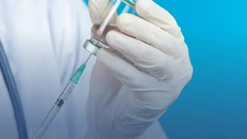 Цой о привившихся от коронавируса: побочных эффектов мы не видели