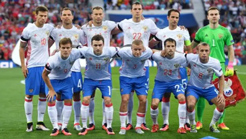 Петицию о роспуске сборной России по футболу подписали 700 тысяч человек