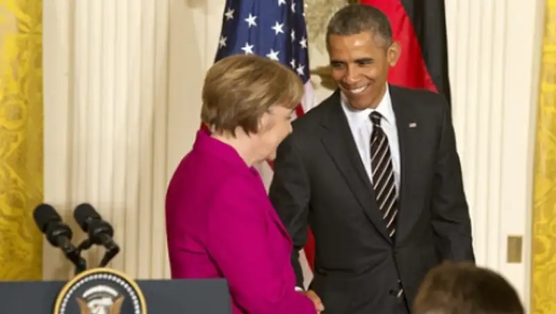 Обама отказался от поставок оружия Киеву после встречи с Меркель