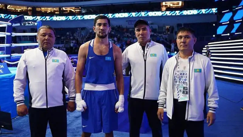 Асланбек Шымбергенов принес третье "золото" Казахстану на ЧМ-2023 по боксу