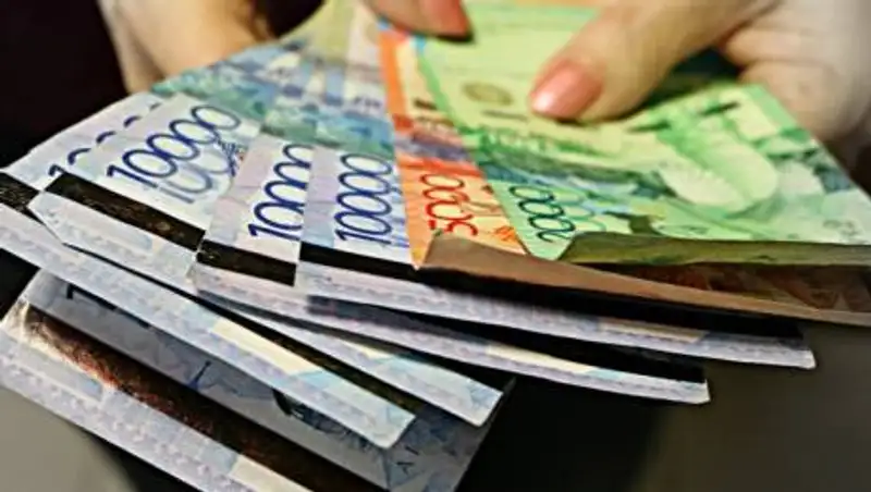 Депутат Мажилиса рассказал о своей зарплате