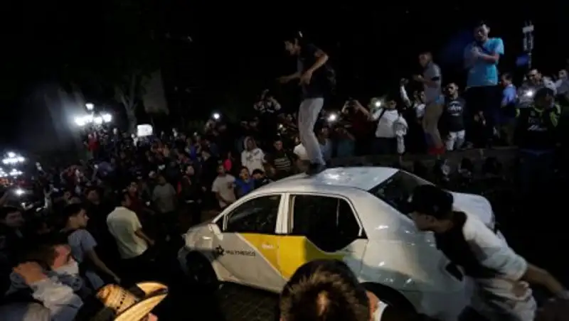 Мексика сокращает зарплаты госслужащих высшего звена