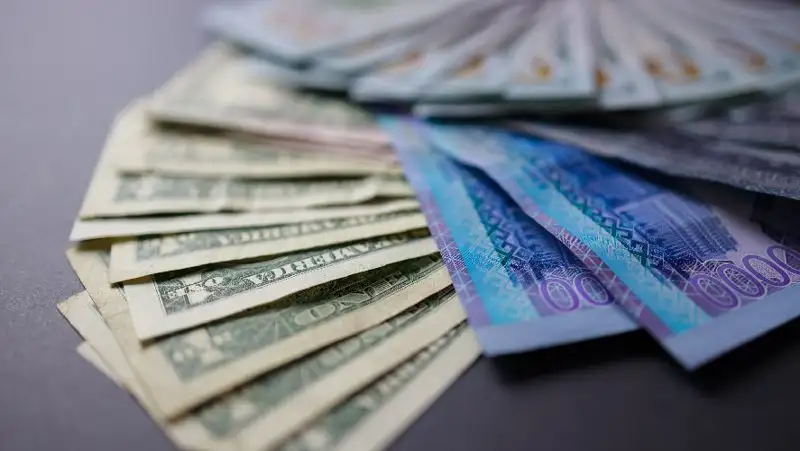 Доллар немного подешевел на торгах 8 ноября