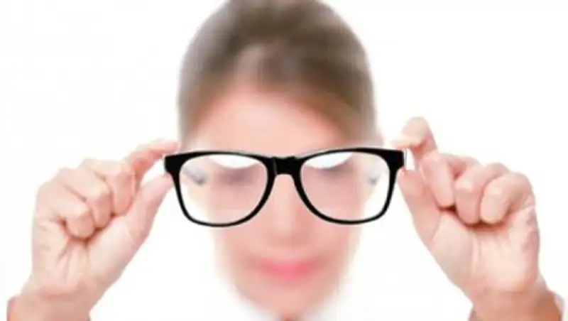 Из-за чего у детей и подростков ухудшается зрение