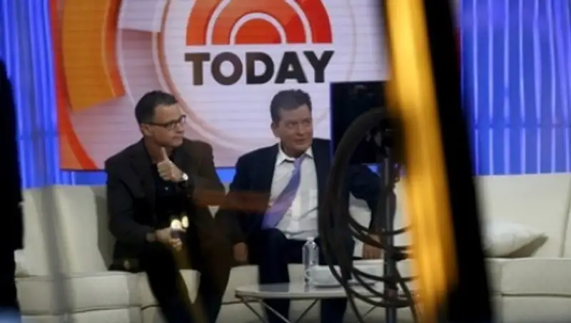 Порнозвезда подала иск против ВИЧ-инфицированного Чарли Шина