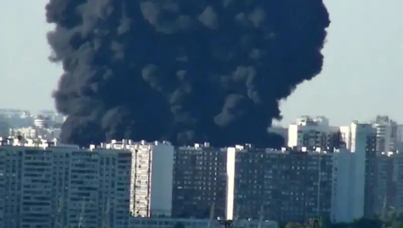 Москва-река загорелась от шашлыка: МЧС назвало причину ЧП в Марьине