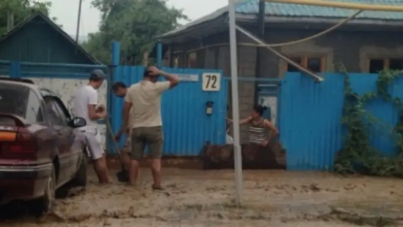 По предварительным данным в Алматы из-за селя пострадало 456 домов