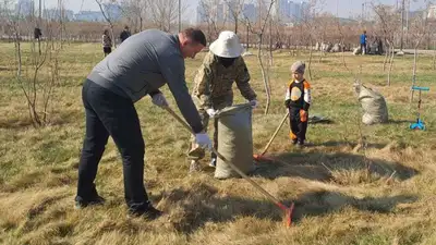 Акимат, столица, субботник , фото - Новости Zakon.kz от 29.04.2023 14:14