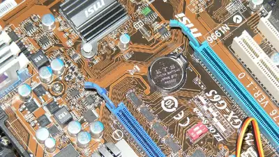 материнская плата , фото - Новости Zakon.kz от 02.06.2022 00:29