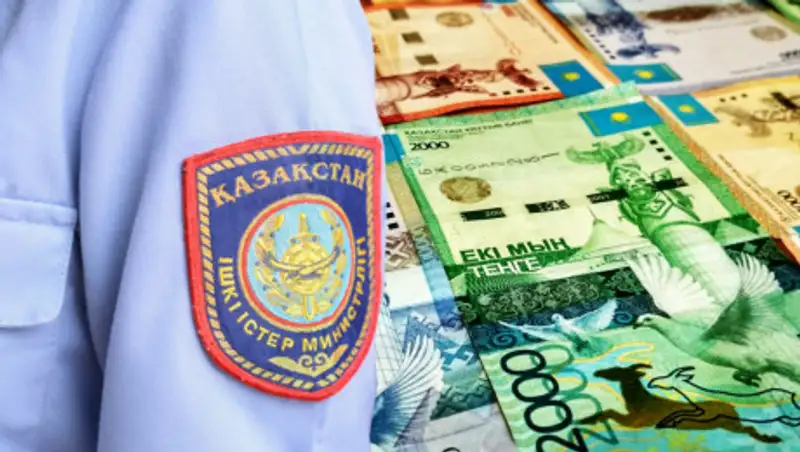 Взятку в 2 млн тенге получил следователь по особо важным делам в СКО