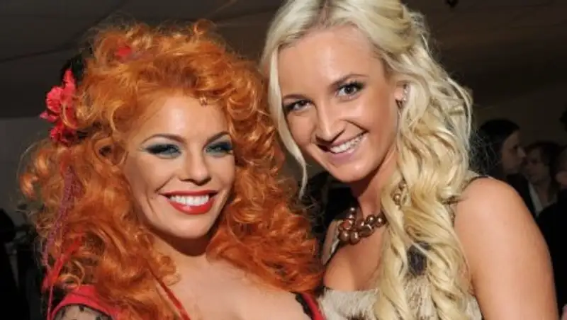 Страшно хороши. Звездные "дурнушки" с роскошными фигурами