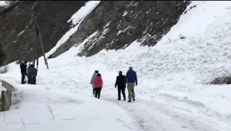 На Иссыкском озере сошла лавина