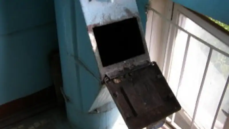 Обрушение мусоропровода произошло в пятиэтажке в Семее, пострадавших нет