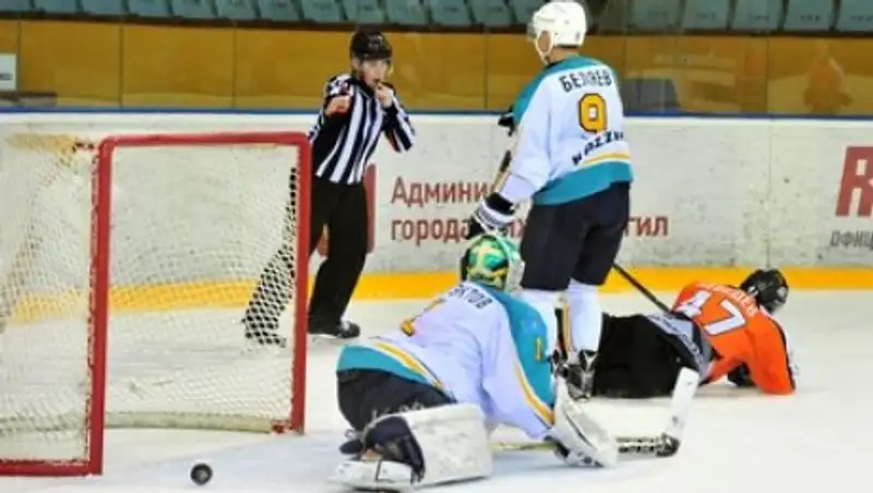 "Торпедо" уступило "Спутнику" в матче ВХЛ