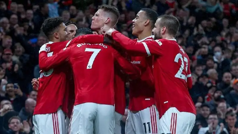 Гол и пас Роналду помогли «МЮ» одержать девятую победу в АПЛ