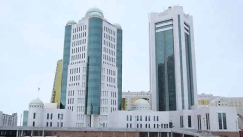 Назарбаева поздравила театральных работников