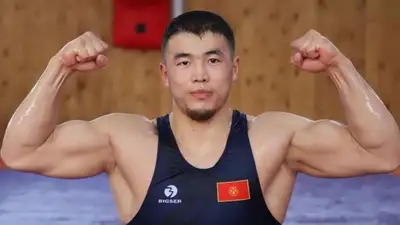 Кыргызский борец Акжол Махмудов стал двукратным чемпионом мира