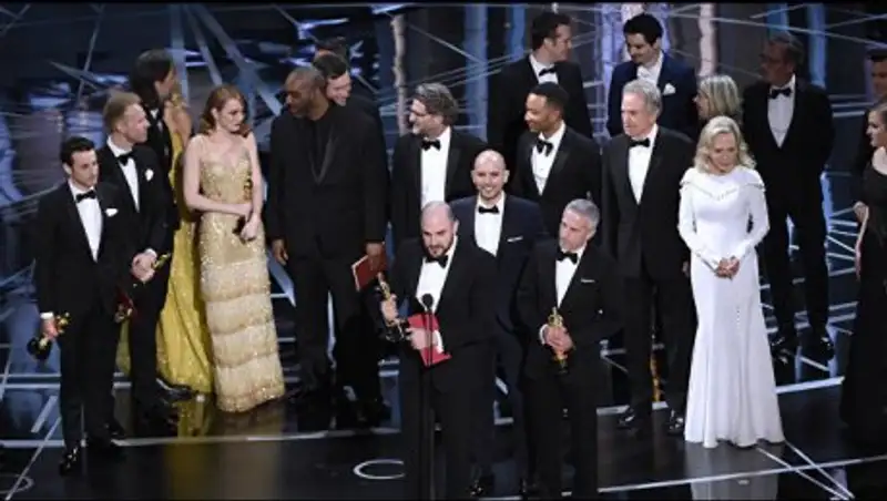 Стало известно, кто виноват в путанице с лучшим фильмом на "Оскаре"