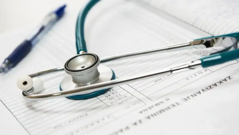 Двух казахстанцев с коронавирусом перевели из реанимации