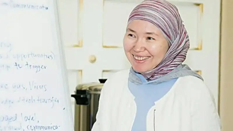 Из-за платка директоров школ бросают «под танк»