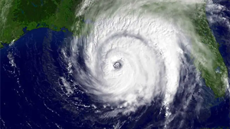 К Великобритании приближается «Святой Иуда», фото - Новости Zakon.kz от 28.10.2013 15:39