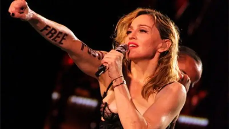 Мадонне разрешили усыновить еще двух детей из Малави